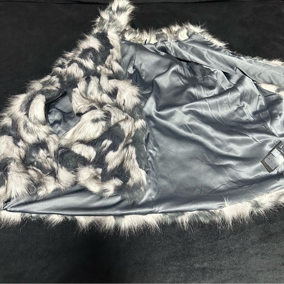 Marciano | Women’s Faux Fur Cape Brown Black Size M - Picture 6 of 6